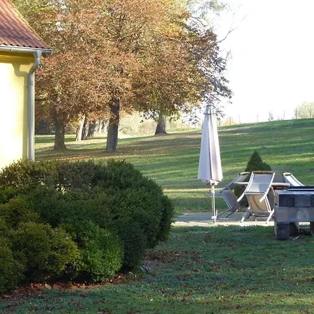 Gut Rattelvitz, Galerie F West *