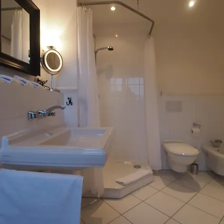 Apartament Gut Rattelvitz, Galerie F West *