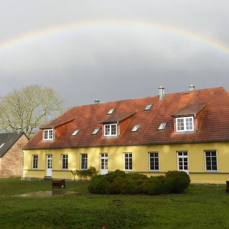 Gut Rattelvitz, Galerie F West * Gingst